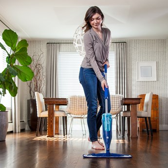 https://www.bona.com/globalassets/shared/homeowner/products/a/nam/mops/motion-mop/powerplus-motion-spray-mop-easy-to-use-short-fb.jpg?preset=mobile-square